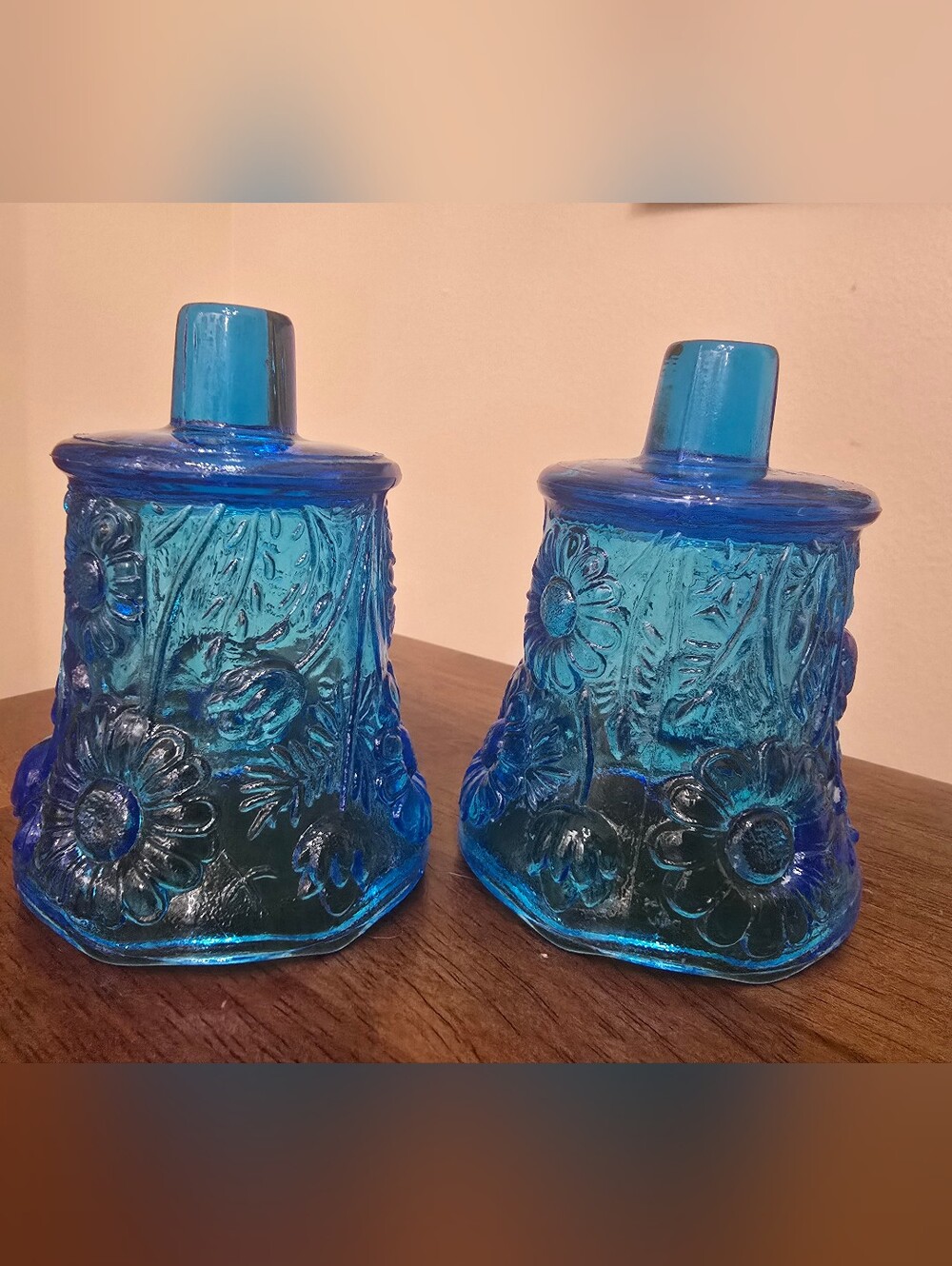Pair Vintage Homco Aqua Blue Glass Peg Votive Candle Holders Daisy Floral Set 2